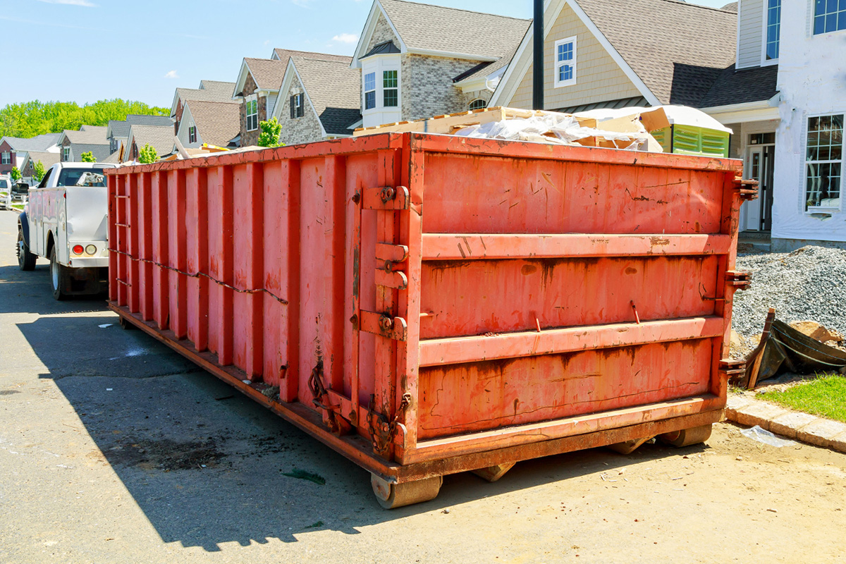 Dumpster Rental vs. Junk Removal: Which One Should You Choose?