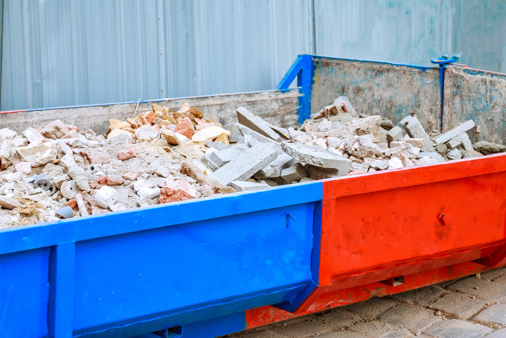 The Benefits of Renting a Dumpster for Your Home Project