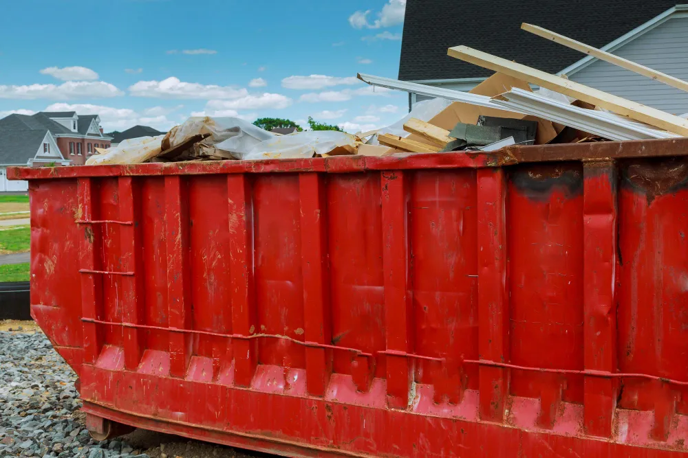 Benefits of Working with Tip Top Containers for Roll-Off Dumpster Rentals